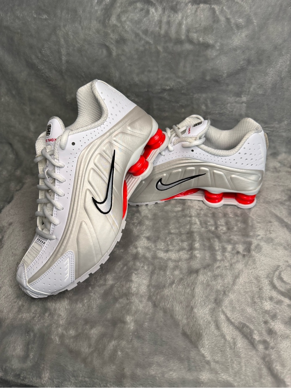 New Without Box Women’s Nike Shox R4